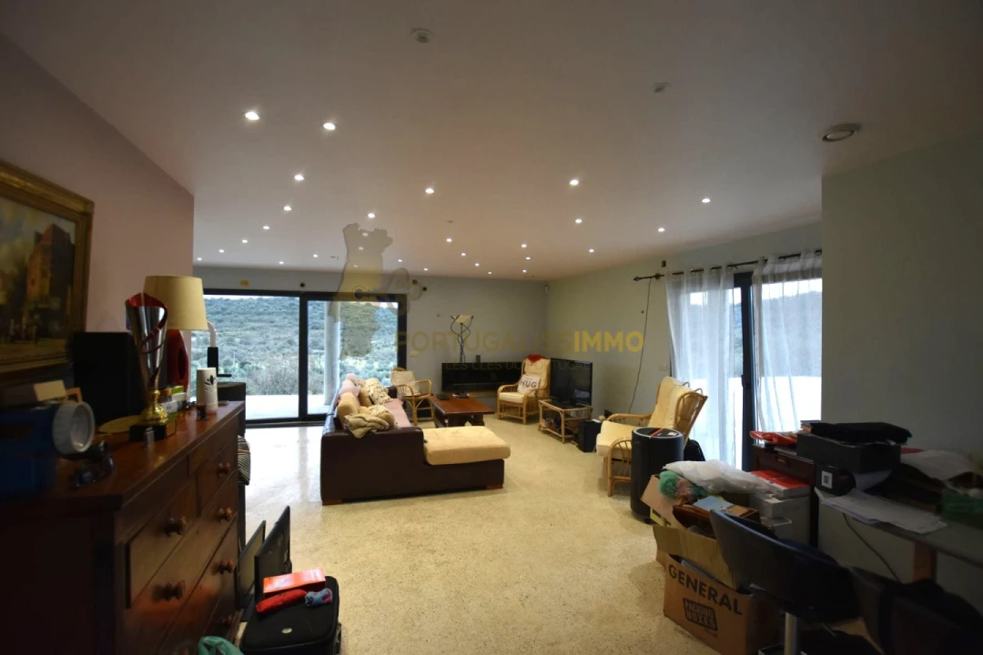 Moradia T5 para Venda em Pussos São Pedro Foto 32