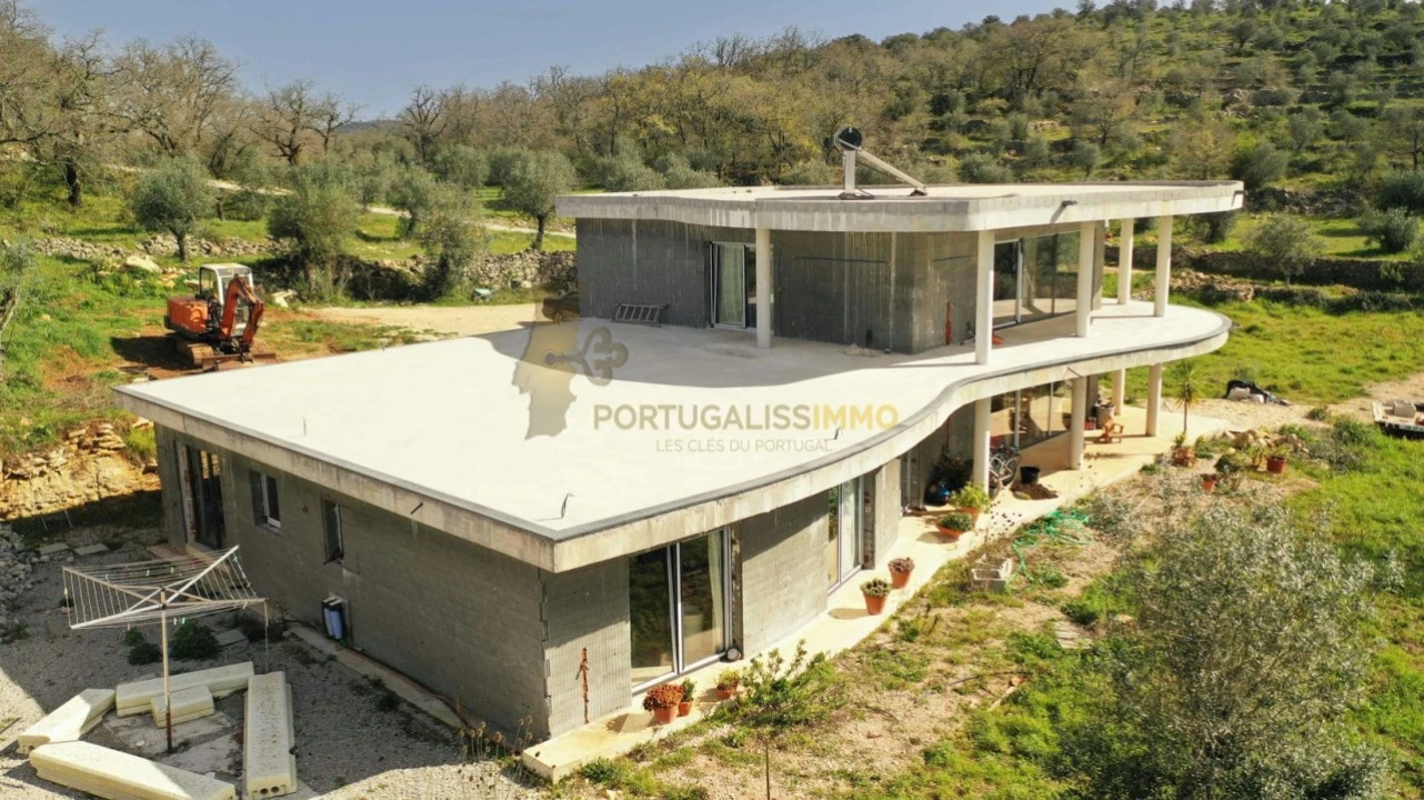 Moradia T5 para Venda em Pussos São Pedro Foto 36