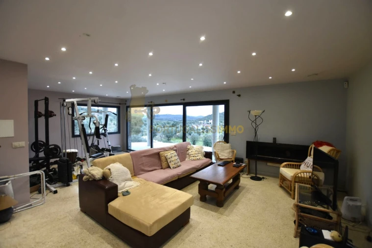 Moradia T5 para Venda em Pussos São Pedro Foto 2