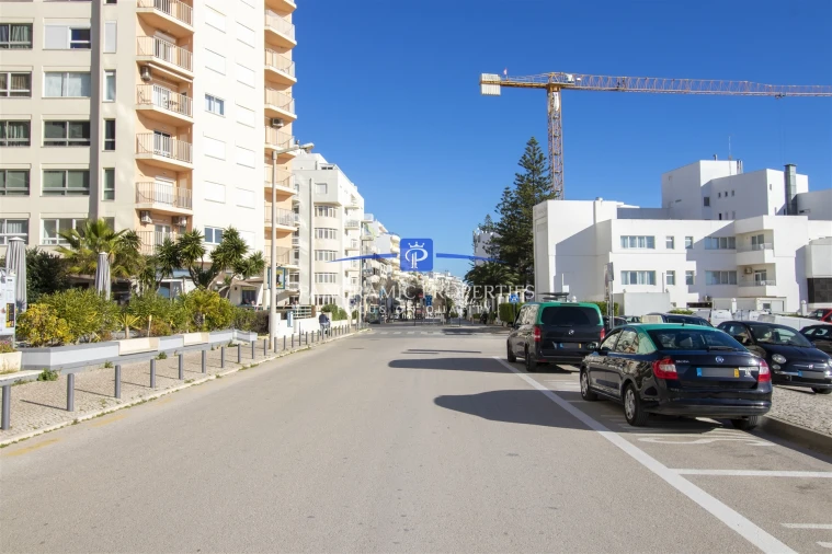 Apartamento T4 para Venda em Armação de Pera Foto 24