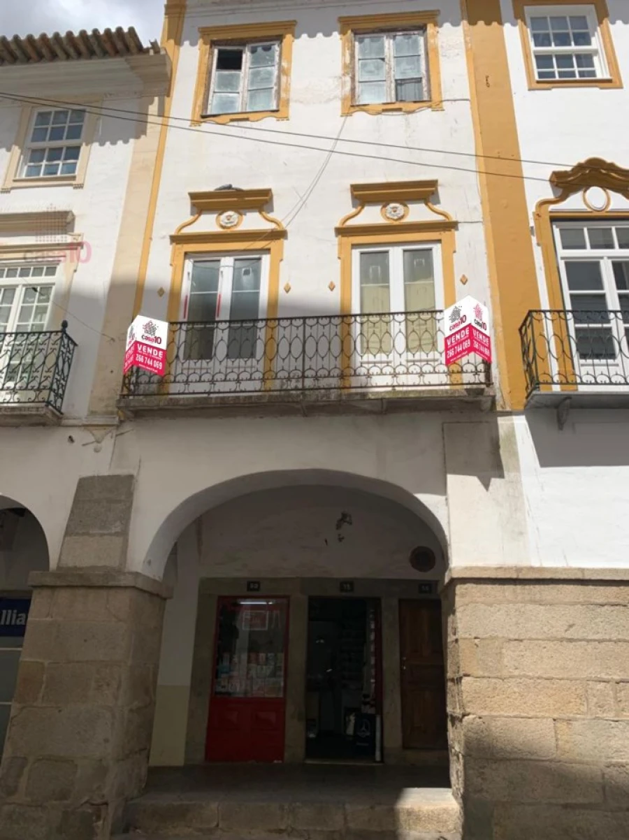 Prédio para Venda em Évora (São Mamede, Sé, São Pedro e Santo Antão)