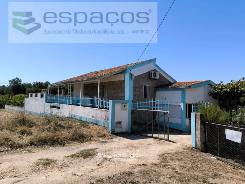 Quinta T2 para Venda em Escalos de Baixo e Mata Foto 30