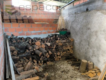 Quinta T2 para Venda em Escalos de Baixo e Mata