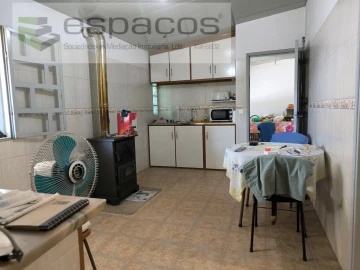 Quinta T2 para Venda em Escalos de Baixo e Mata