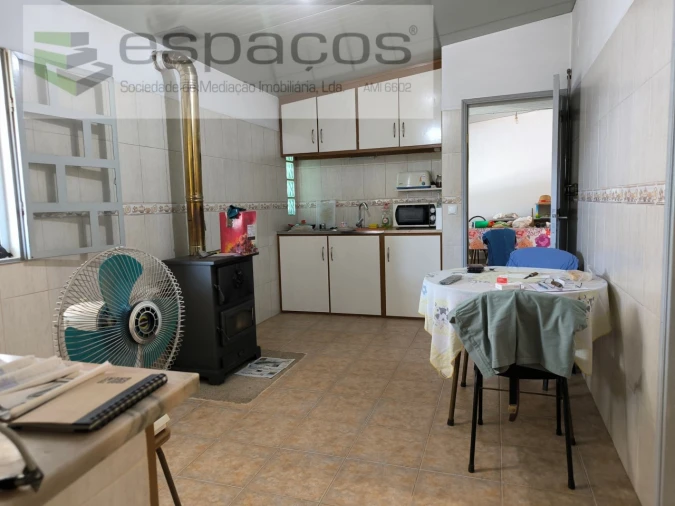 Quinta T2 para Venda em Escalos de Baixo e Mata Foto 9