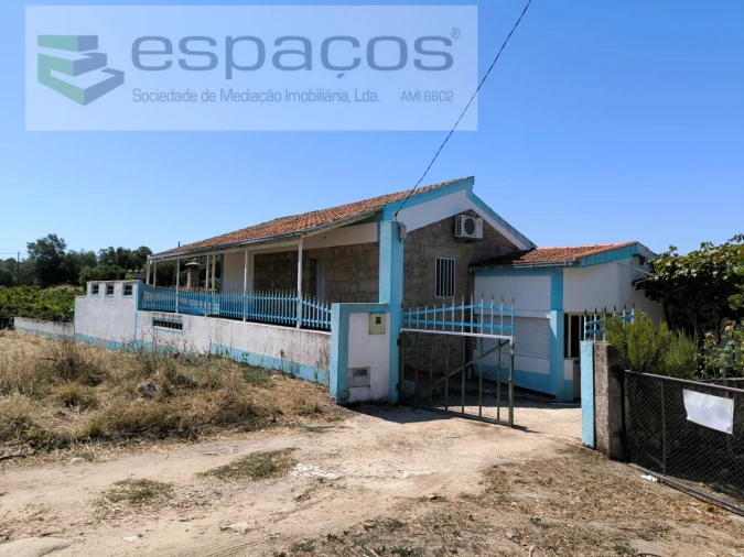Quinta T2 para Venda em Escalos de Baixo e Mata Foto 30