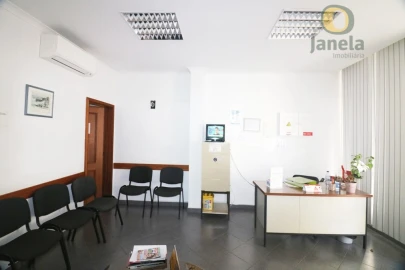 Loja para Venda em Olhão