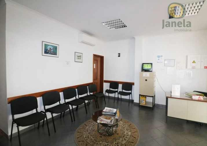 Loja para Venda em Olhão Foto 2