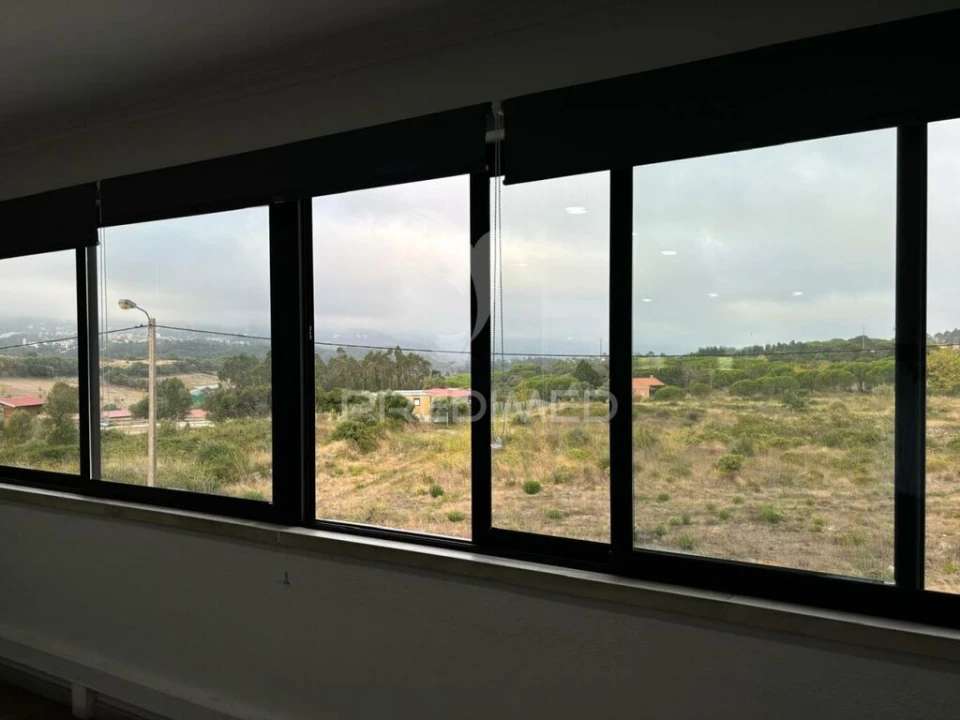 Armazém para Venda em São João das Lampas e Terrugem Foto 10