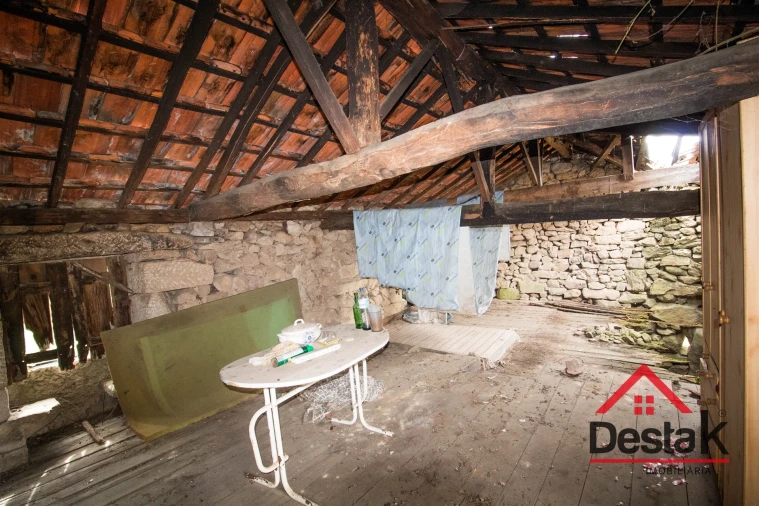 Moradia T0 para Venda em Cambra e Carvalhal de Vermilhas Foto 9