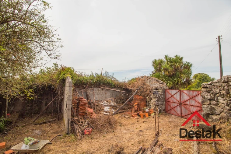 Moradia T0 para Venda em Cambra e Carvalhal de Vermilhas Foto 3