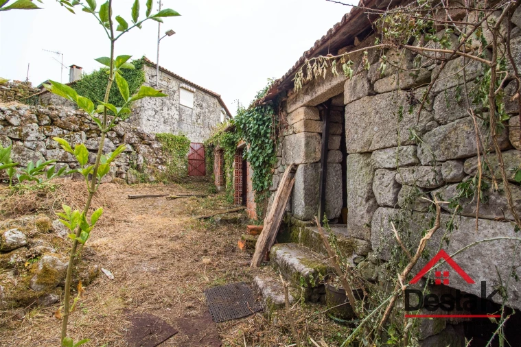 Moradia T0 para Venda em Cambra e Carvalhal de Vermilhas Foto 6