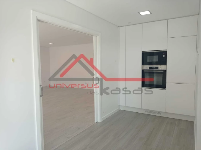 Apartamento T5 para Venda em Montijo e Afonsoeiro Foto 3