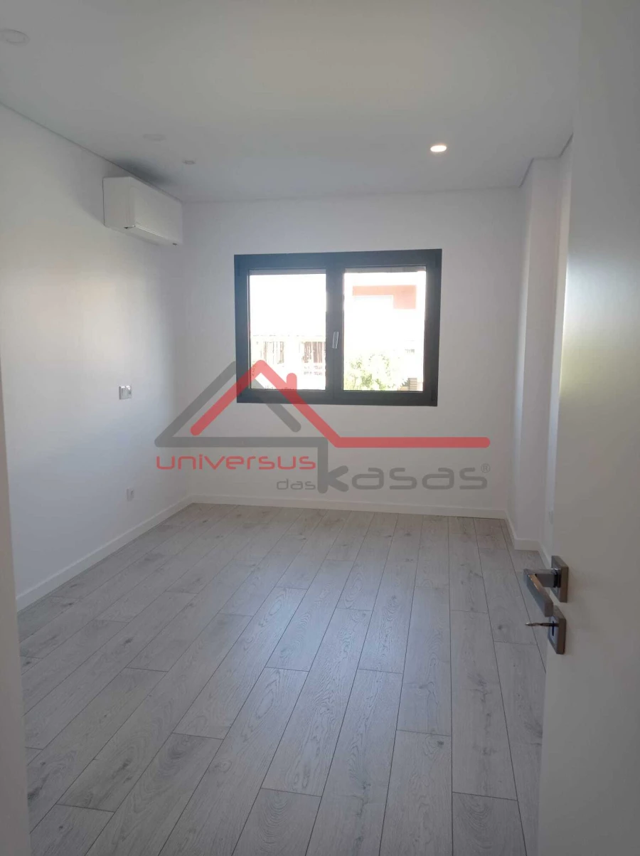 Apartamento T5 para Venda em Montijo e Afonsoeiro Foto 14