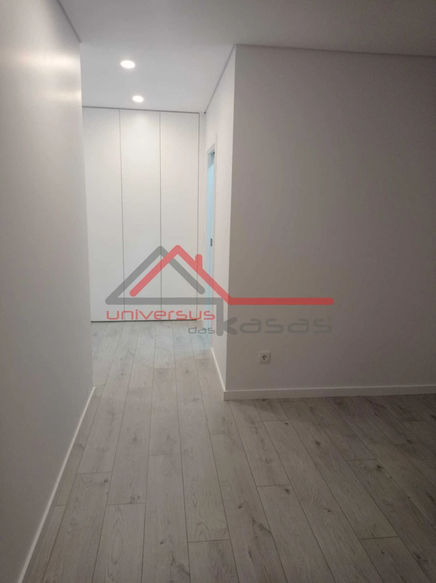 Apartamento T5 para Venda em Montijo e Afonsoeiro Foto 9