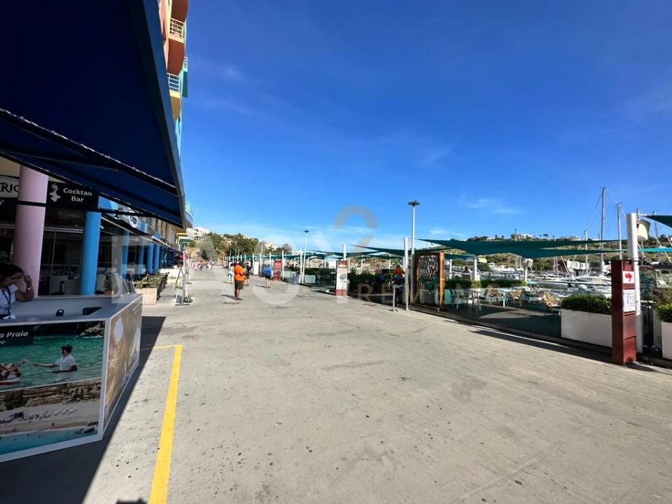 Moradia T4 para Venda em Albufeira e Olhos de Água Foto 15