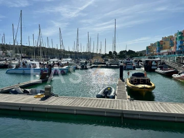 Moradia T4 para Venda em Albufeira e Olhos de Água