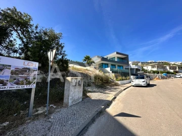 Moradia T4 para Venda em Albufeira e Olhos de Água