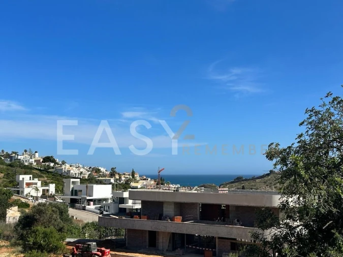 Moradia T4 para Venda em Albufeira e Olhos de Água Foto 5