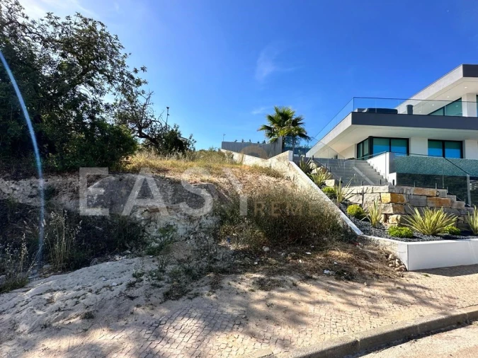 Moradia T4 para Venda em Albufeira e Olhos de Água Foto 7