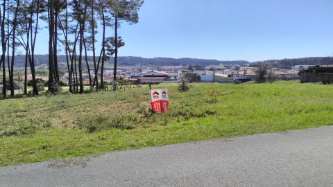 Terreno para Venda em Souto da Carpalhosa e Ortigosa