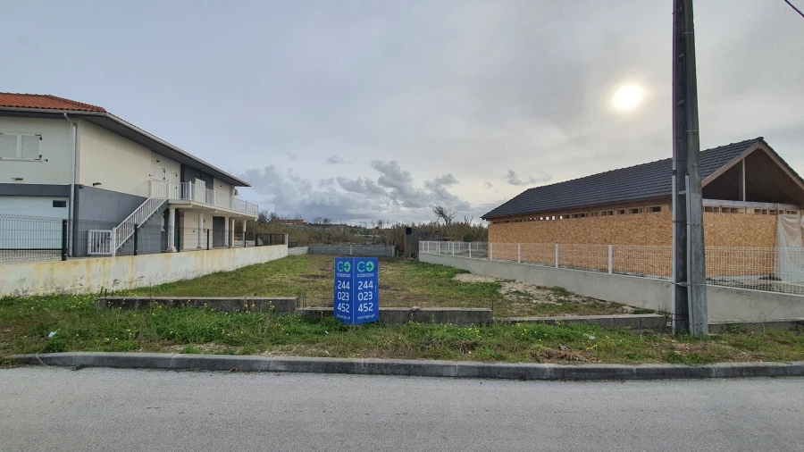 Terreno para Venda em Coimbrão