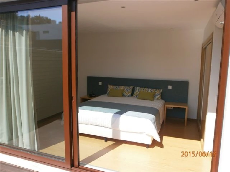 Negócio para Venda em Monte Redondo e Carreira Foto 3