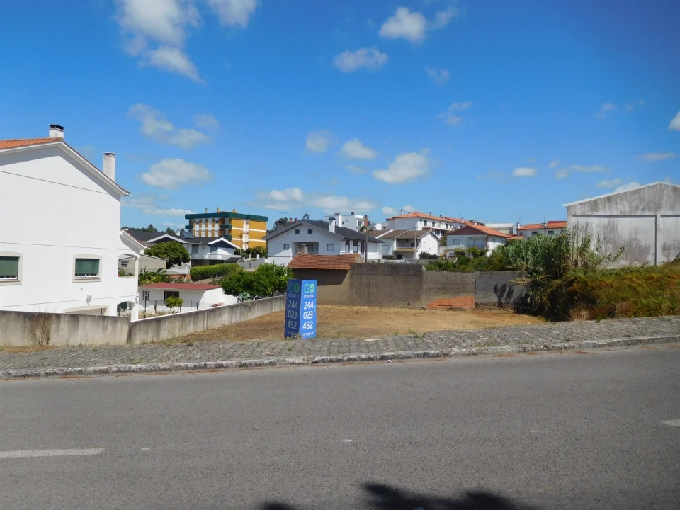 Terreno para Venda em Marrazes e Barosa Foto 1