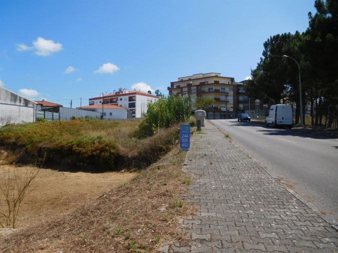 Terreno para Venda em Marrazes e Barosa Foto 2
