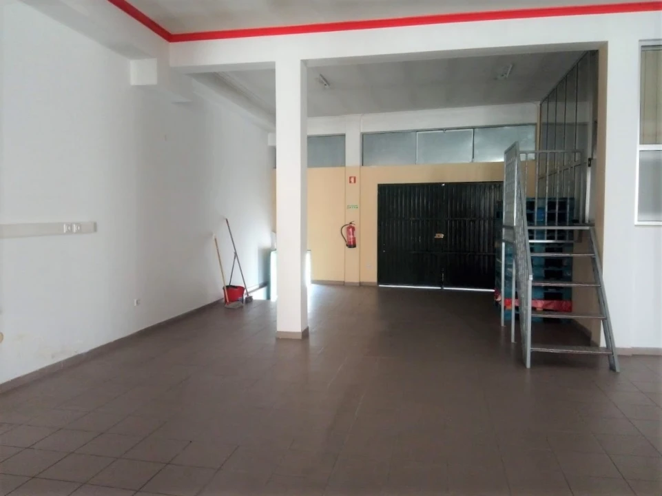 Loja para Venda em Marrazes e Barosa Foto 3