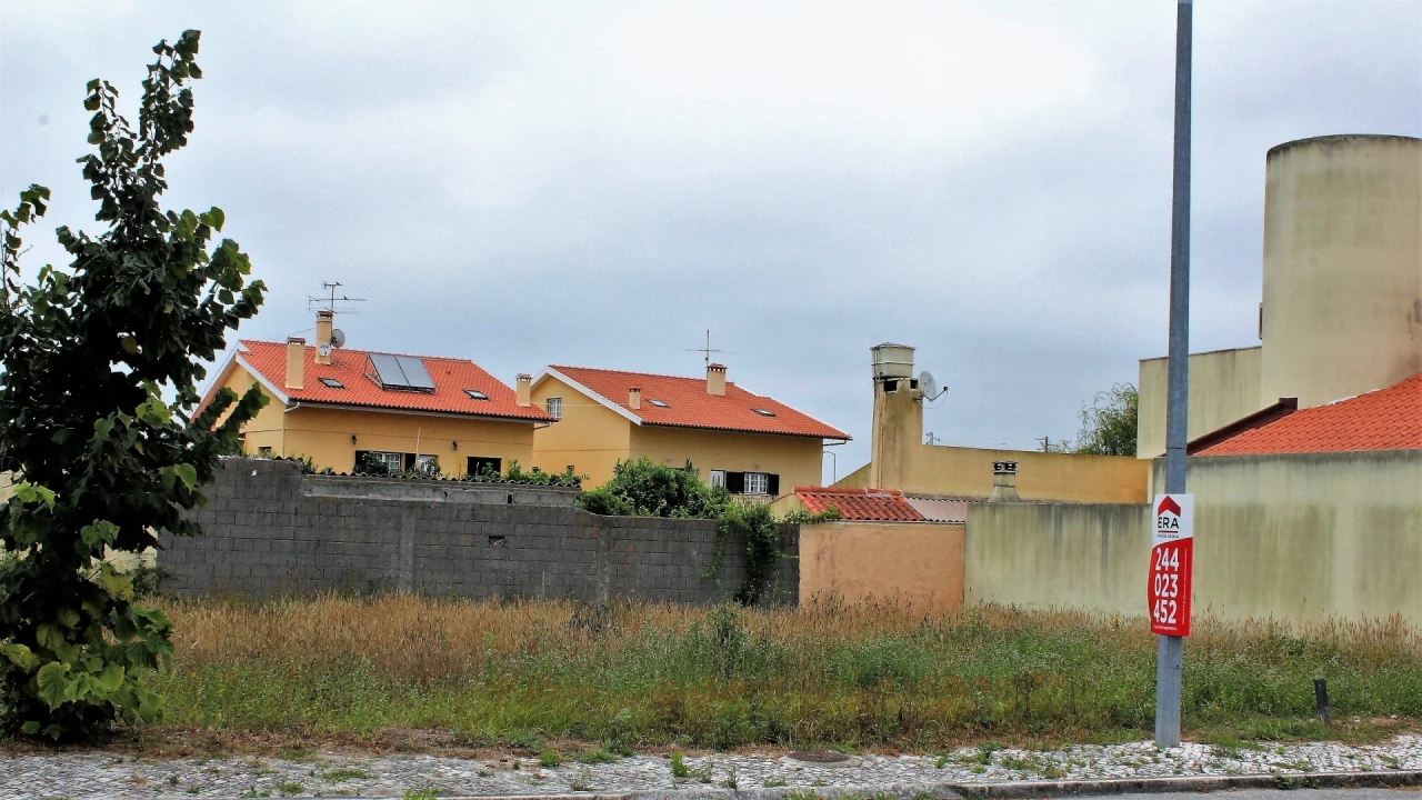Terreno para Venda em Marinha Grande Foto 1