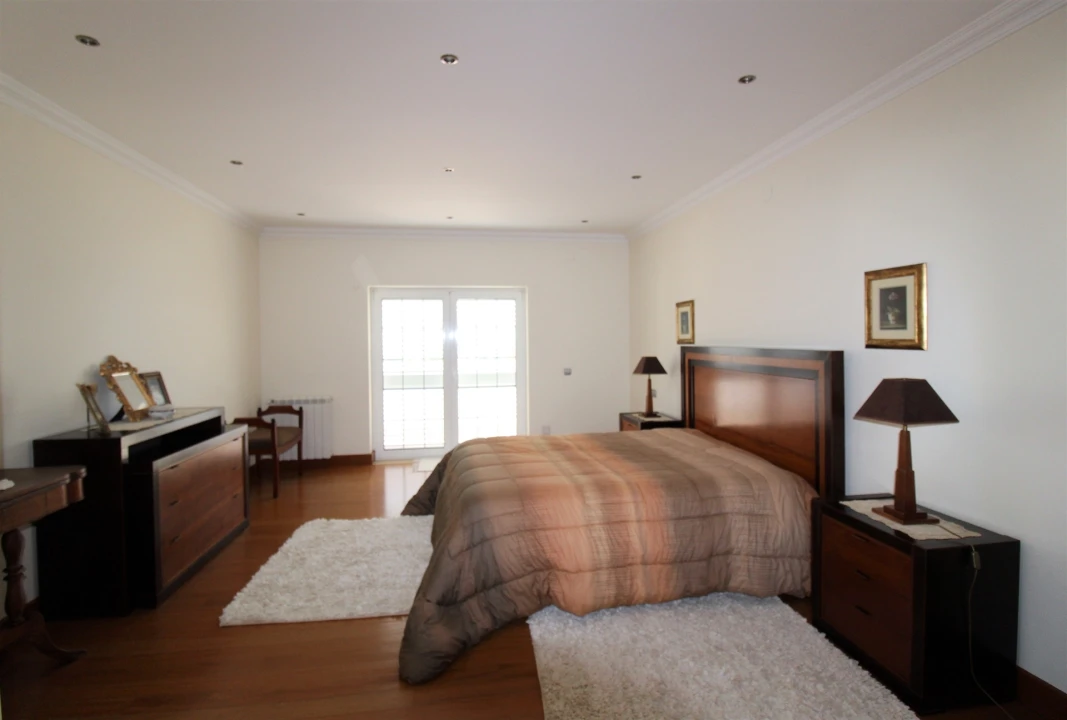 Moradia T4 para Venda em Regueira de Pontes Foto 12