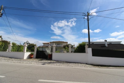 Moradia T4 para Venda em Regueira de Pontes