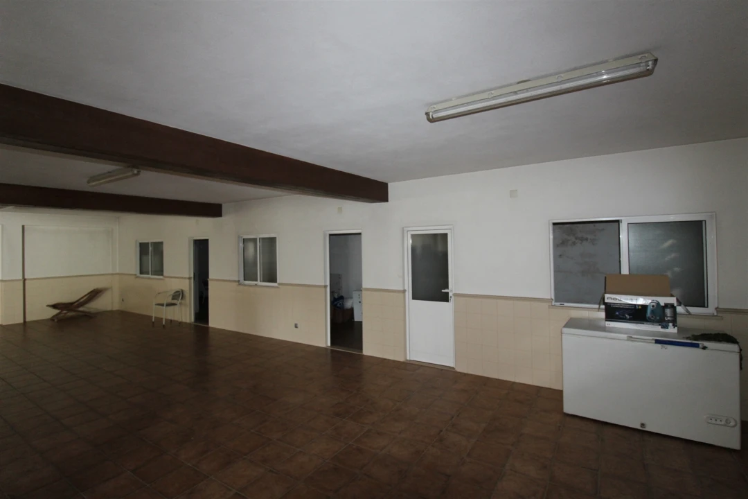 Moradia T4 para Venda em Regueira de Pontes Foto 23