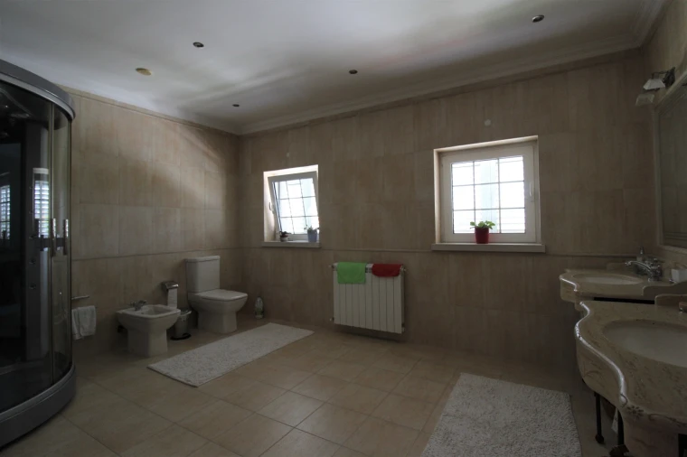 Moradia T4 para Venda em Regueira de Pontes Foto 32