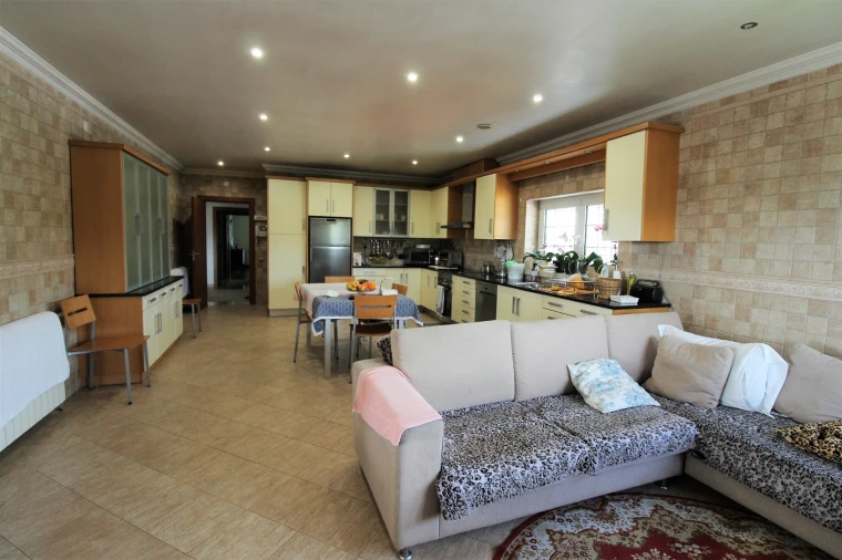 Moradia T4 para Venda em Regueira de Pontes Foto 7