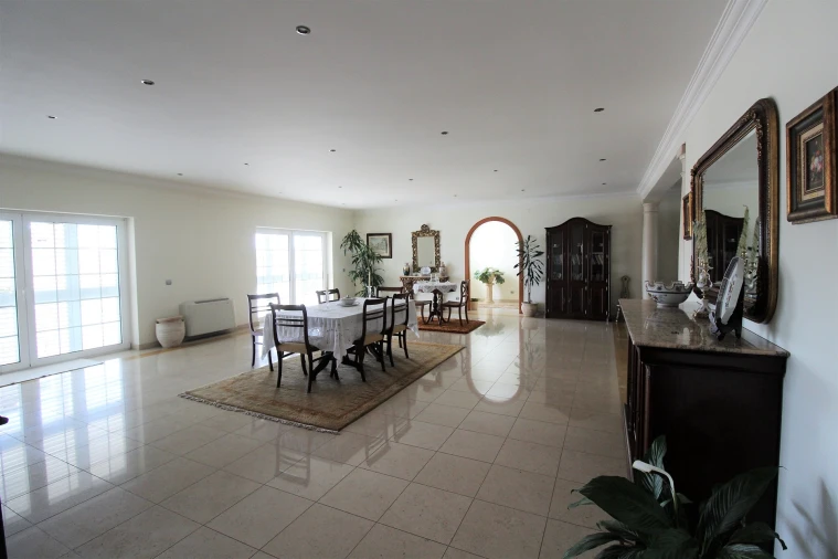 Moradia T4 para Venda em Regueira de Pontes Foto 2