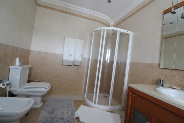 Moradia T4 para Venda em Regueira de Pontes Foto 47