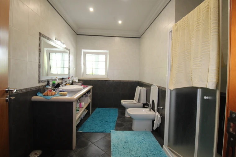 Moradia T4 para Venda em Regueira de Pontes Foto 21