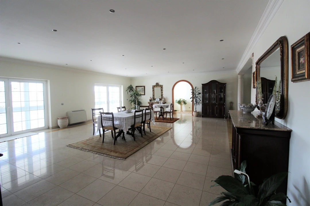 Moradia T4 para Venda em Regueira de Pontes Foto 2