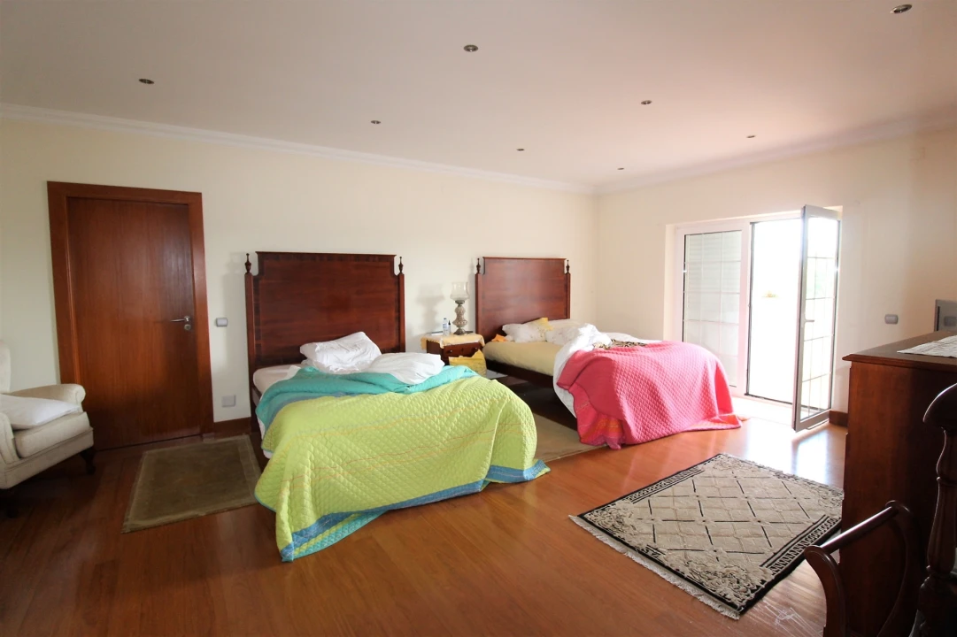 Moradia T4 para Venda em Regueira de Pontes Foto 13