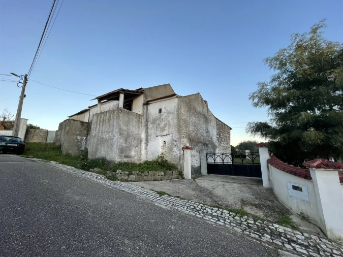 Moradia T3 para Venda em Gondemaria e Olival Foto 3