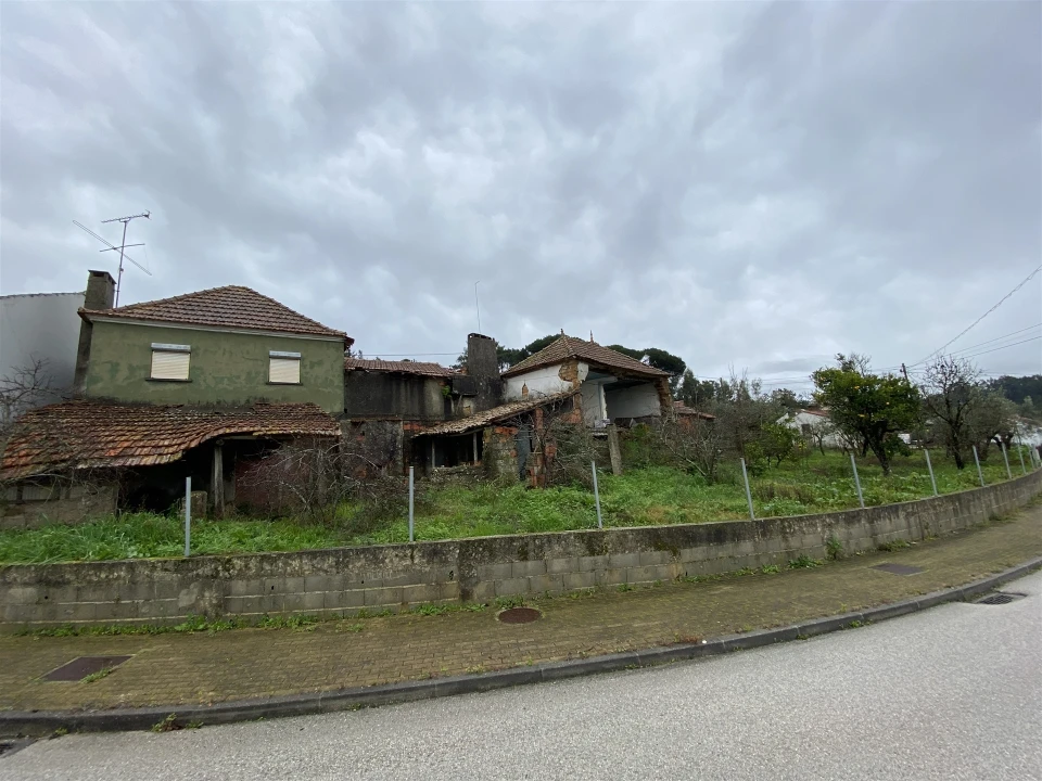 Moradia T0 para Venda em Santiago e São Simão de Litém e Albergaria dos Doze Foto 11