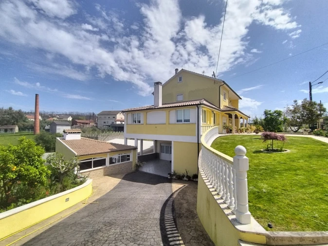 Moradia T4 para Venda em Matas e Cercal Foto 1