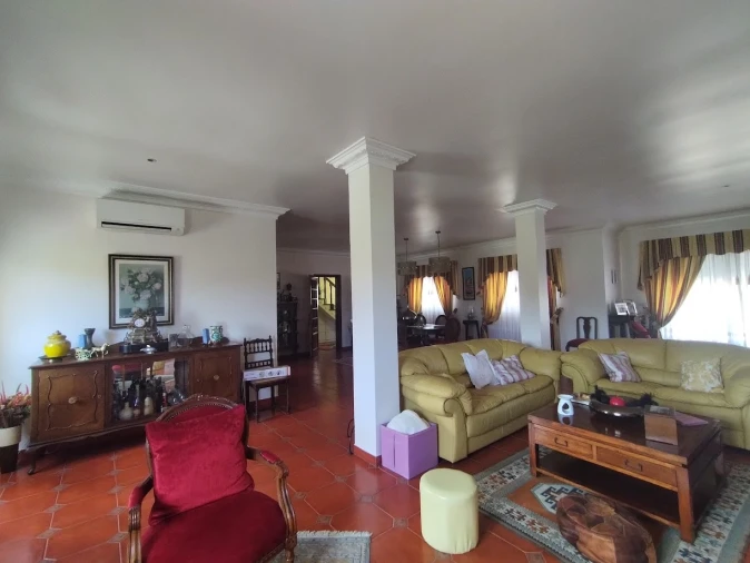 Moradia T4 para Venda em Matas e Cercal Foto 8