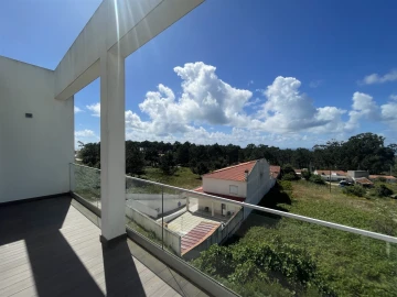 Moradia T4 para Venda em Nazare