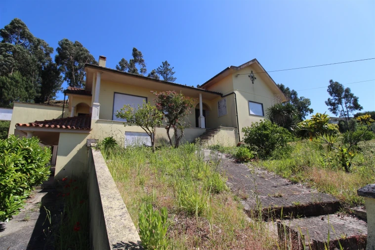 Moradia T3 para Venda em Caranguejeira Foto 2