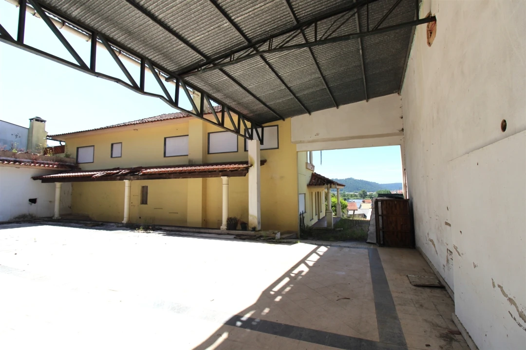 Moradia T3 para Venda em Caranguejeira Foto 16