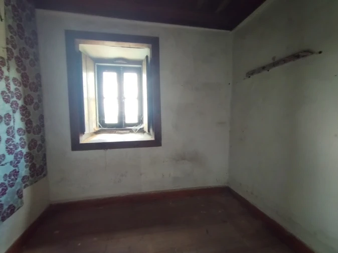 Moradia T4 para Venda em Gondemaria e Olival Foto 3