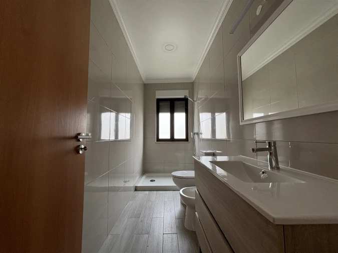 Prédio para Venda em Vieira de Leiria Foto 20